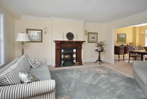 Livingroom - Country homes for sale and luxury real estate including horse farms and property in the Caledon and King City areas near Toronto